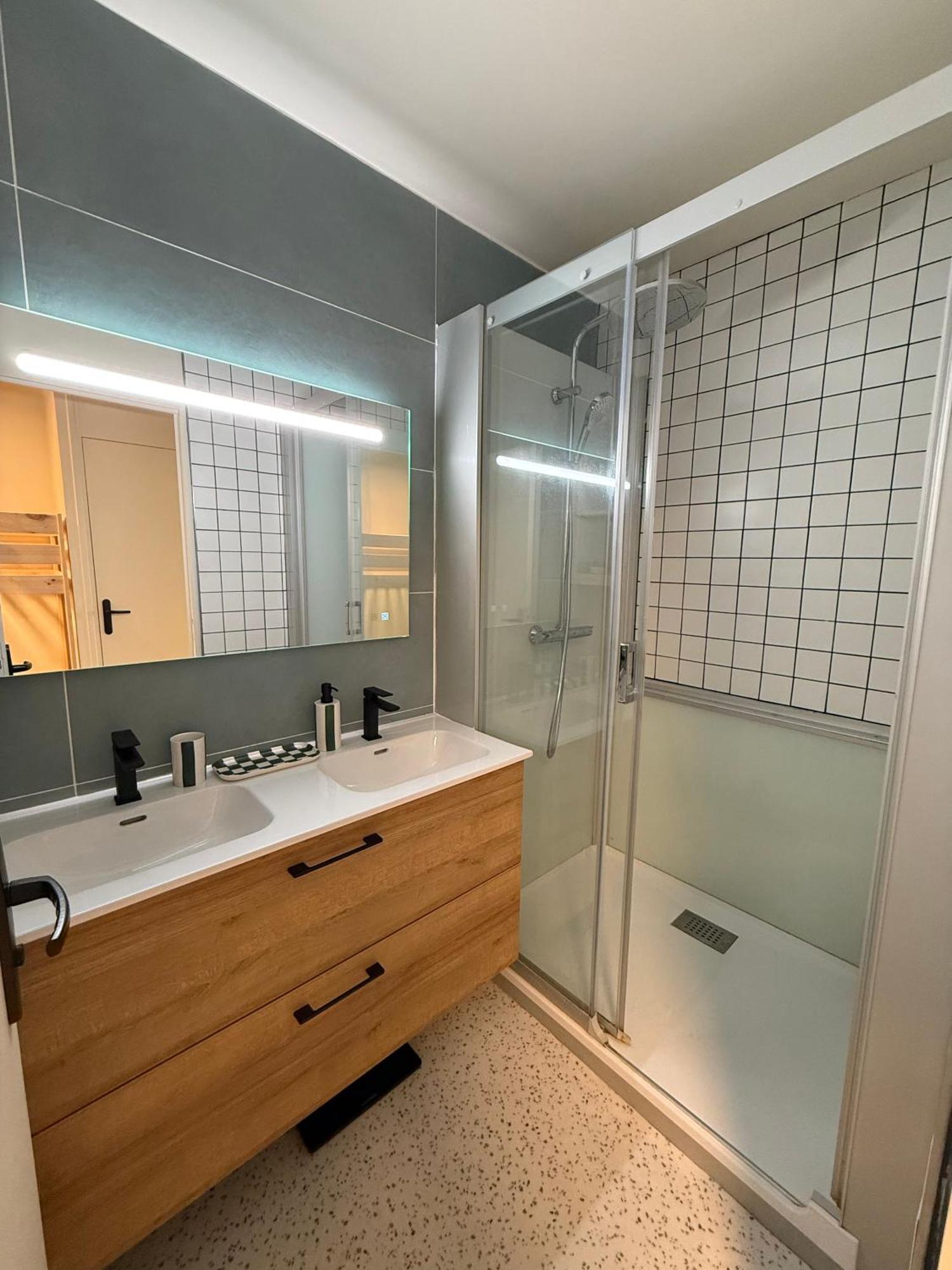 Appt Renove Palavas - 4 Personnes - Vue Mer - Parking - Rive Droite Екстериор снимка